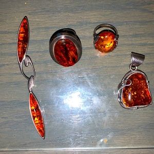 Amber multiple jewelers and accessories set